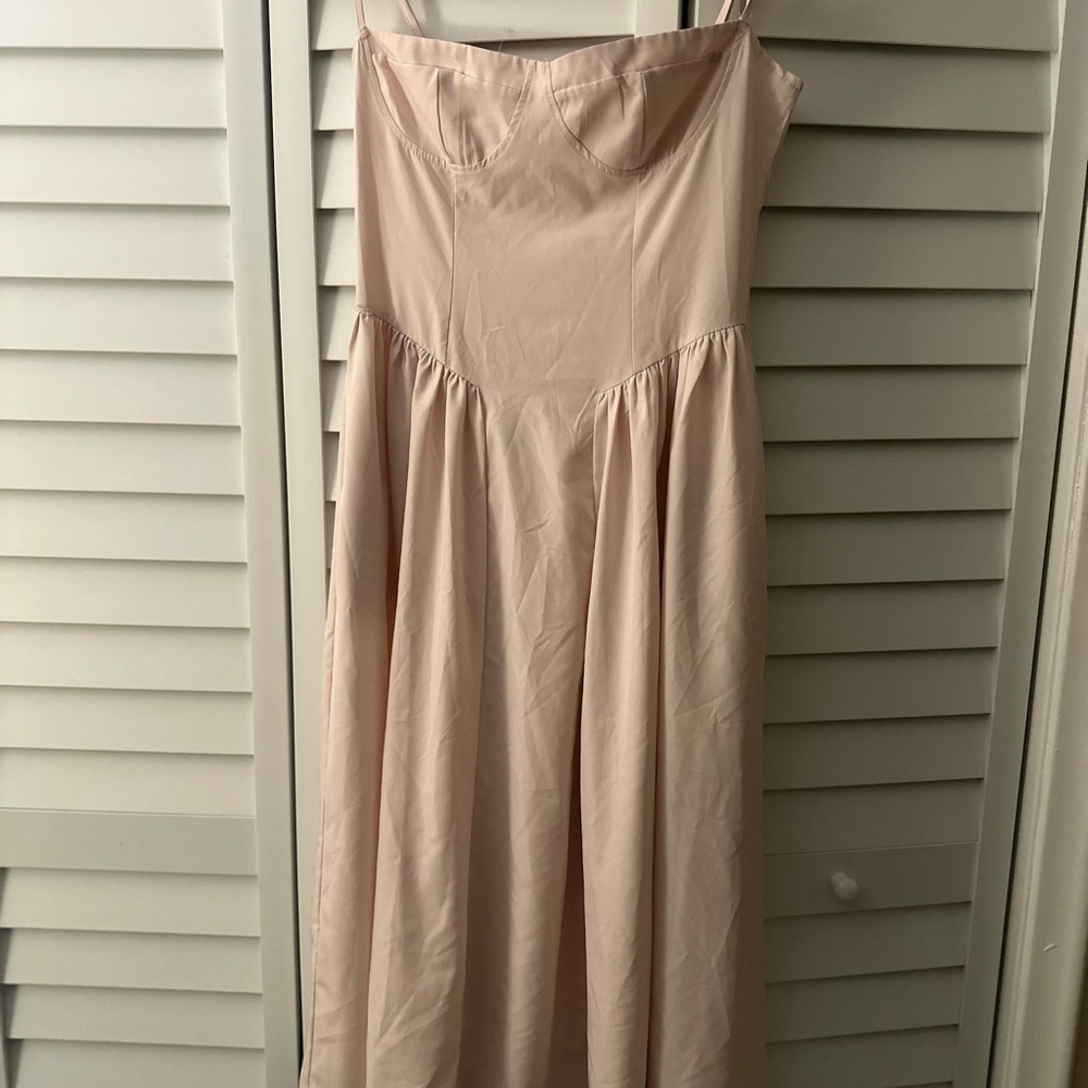 Elegant Cream Strapless Dress